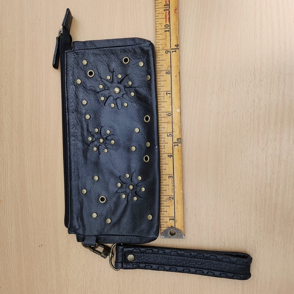 Nordstrom Genuine Deerskin Leather Studded Perfforated Clutch Wrislet Purse - Picture 4 of 7